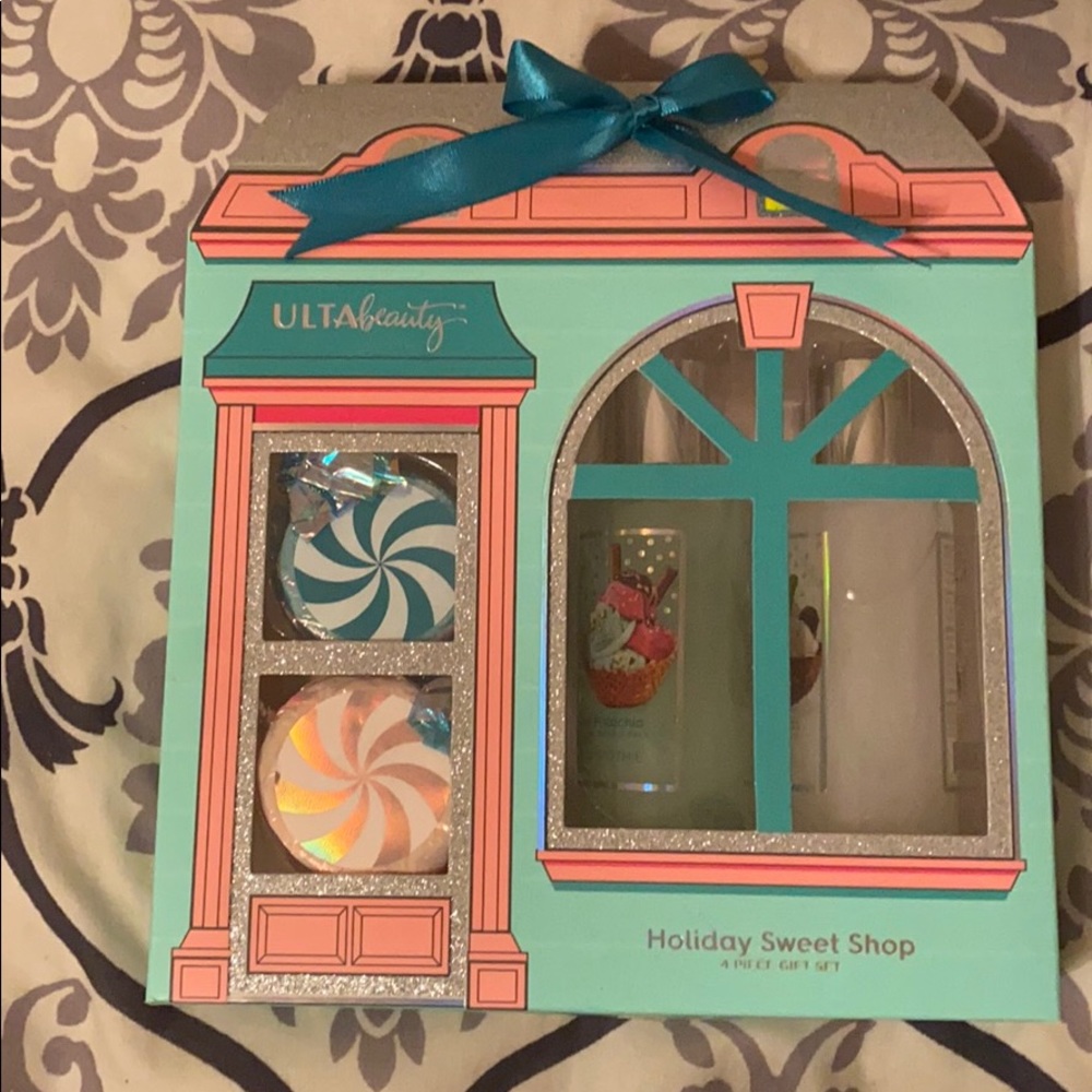 Holiday gift set